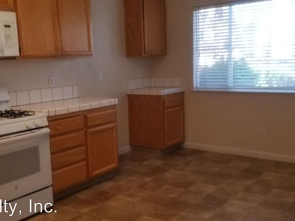 2nd image of 5526 Sage Dr