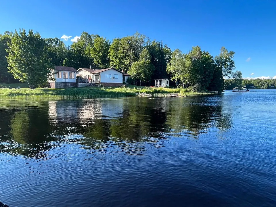 7576 Barrs Lake Rd