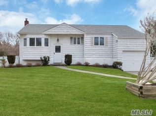 7 Sarah Dr, Smithtown, NY 11788