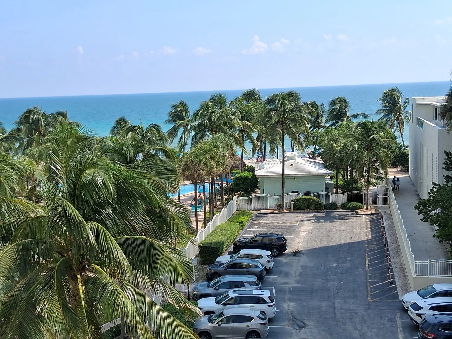 3901 S Ocean Dr — Photo 2