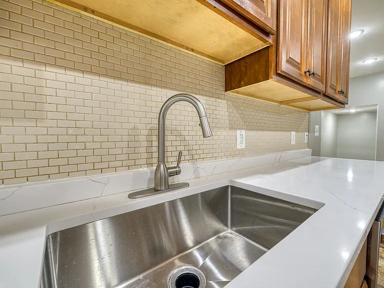 426 Mosher St — Photo 9