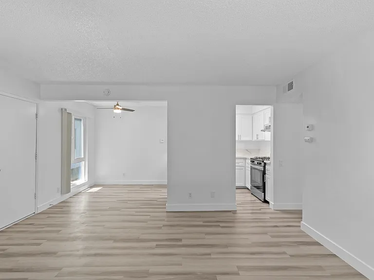 Courtyard Apartments — Photo 38