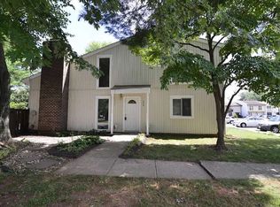 264 N Cottage Rd, Sterling, VA 20164