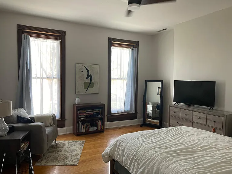 614 Garrard St #2 — Photo 4