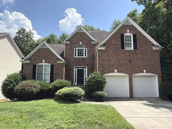 4 bed, 2.5 bath, 2700 sqft, $2,350 — Photo 1