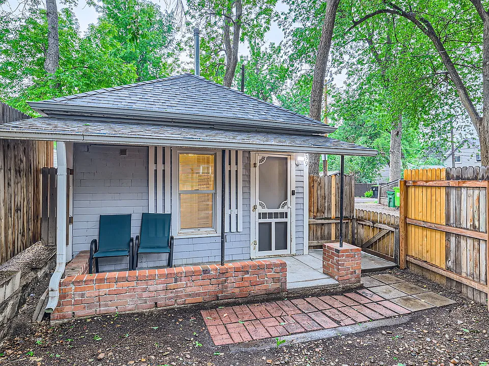 537 E Platte Ave #1-5