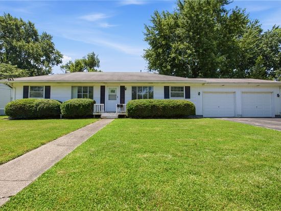 419 Kelly Ave, Mattoon, IL 61938