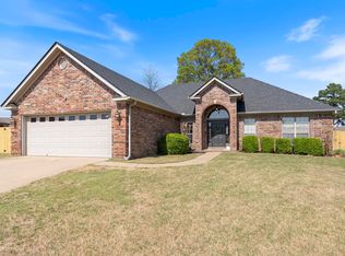 119 Sancerre Dr, Maumelle, AR 72113