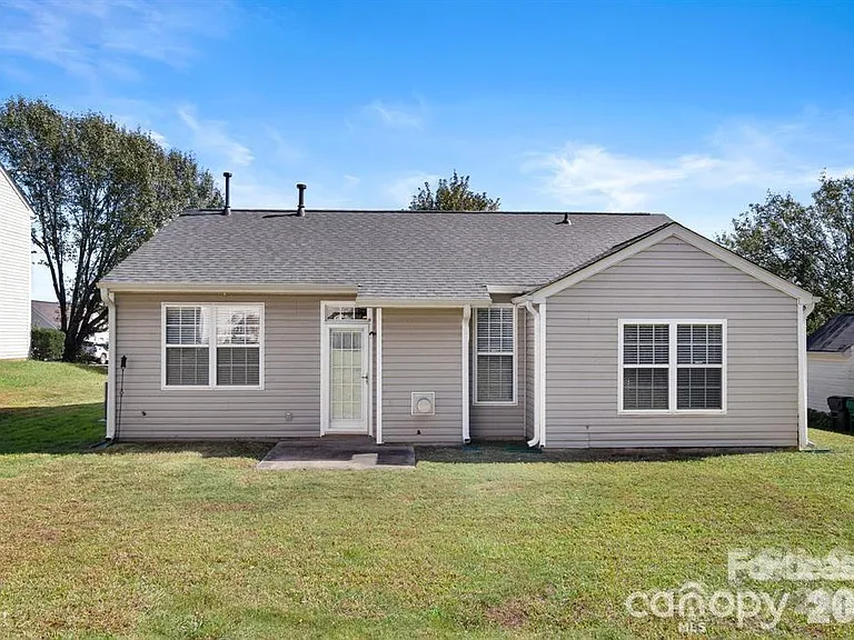 6828 Ayrshire Glen Pl — Photo 17