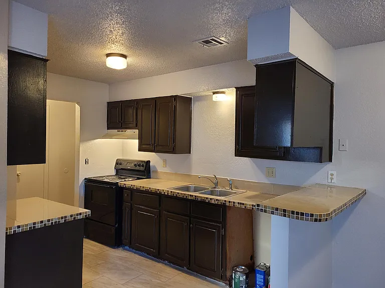 6106 SE 46th St #1 — Photo 6