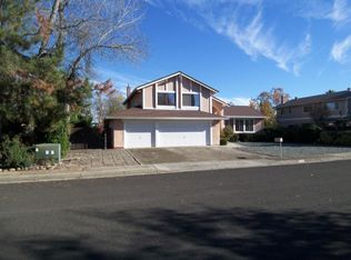 327 Agate Way, Redding, CA 96003