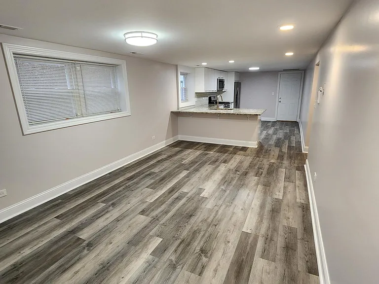 6141 N Richmond St #G — Photo 5