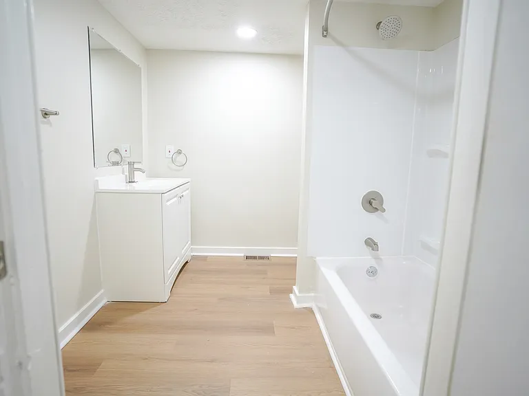 2BR/1.5BA Townhome