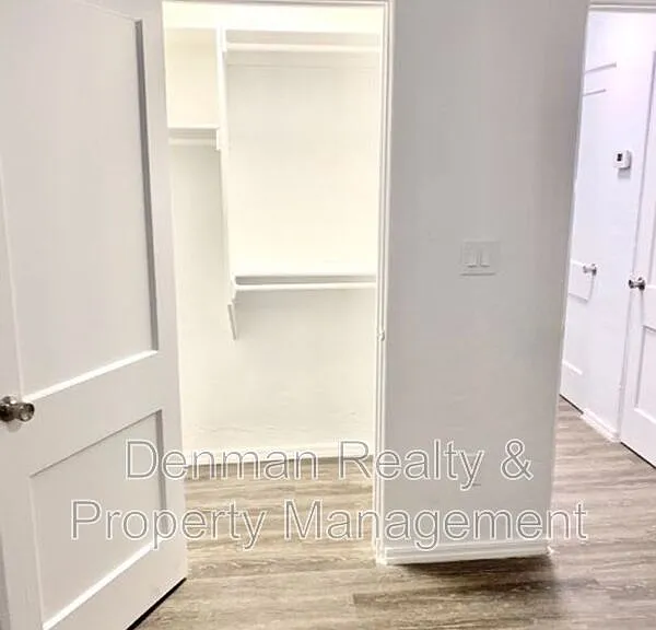 4306 N 12th St #6 — Photo 7