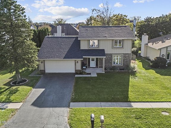 2nd image of 9673 Millcroft Rd