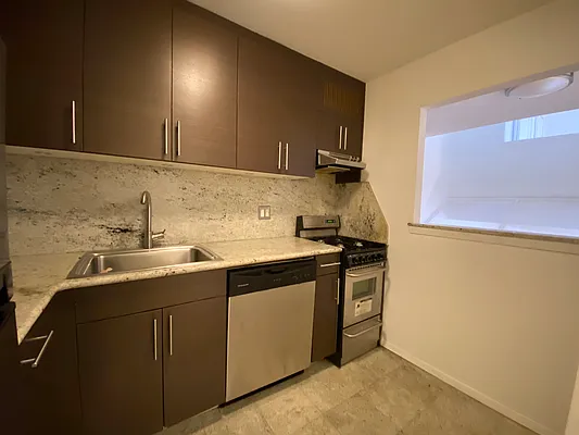 Rented by AZ REALTY NYC LLC | media 4