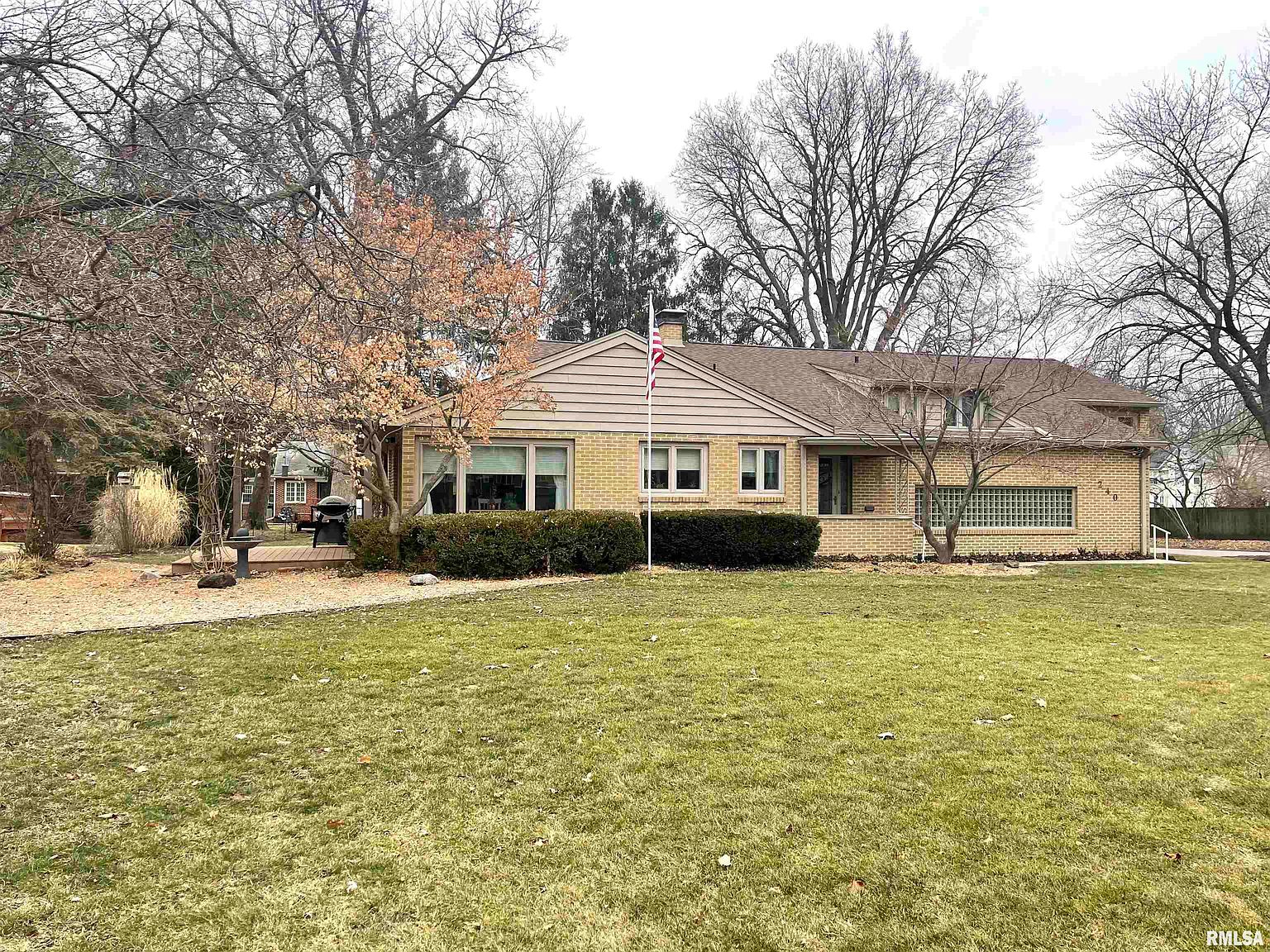 240 Lincoln Ave, Lincoln, IL 62656 Zillow
