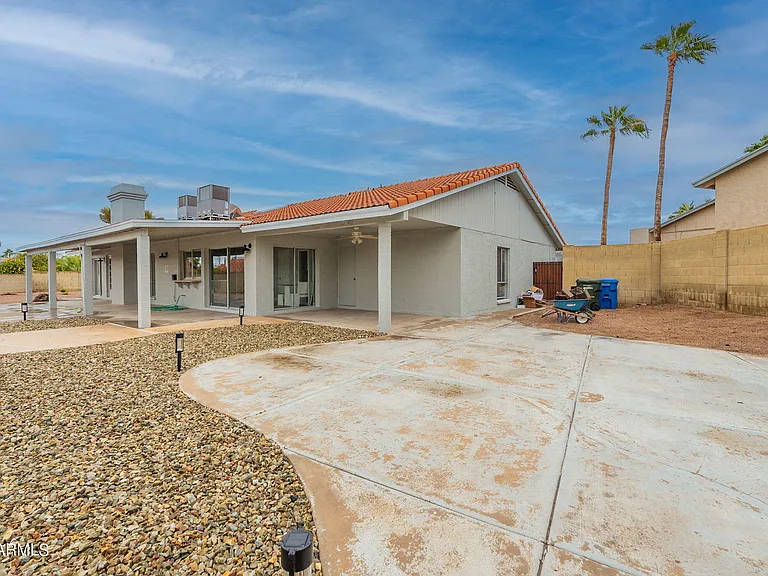 2318 E Lupine Ave — Photo 51