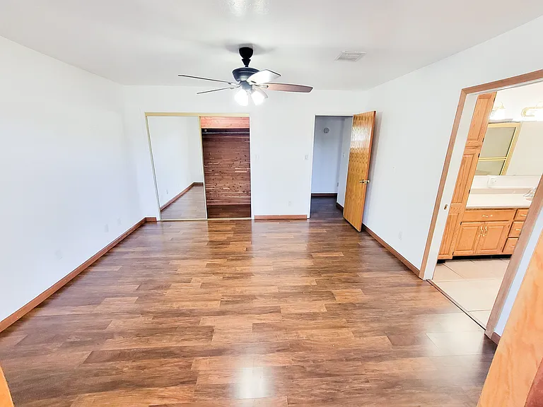 25 W Maverick Ln — Photo 17