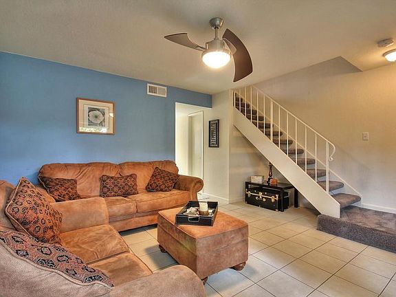 3rd image of 1576 Ivycreek Cir