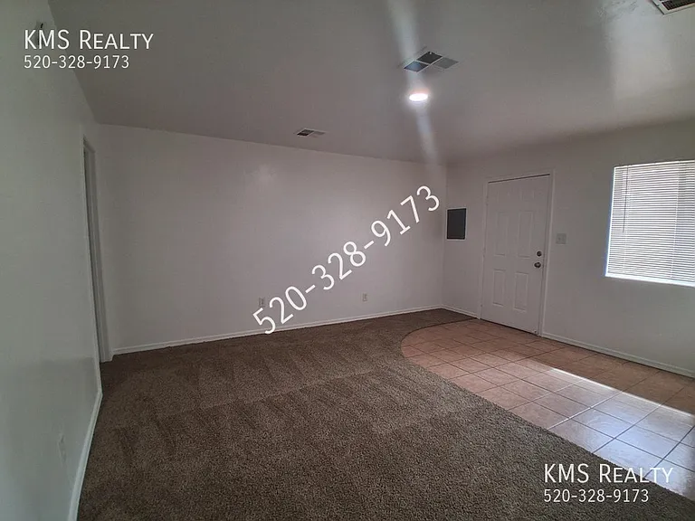 3536 E Blacklidge Dr #3 — Photo 9