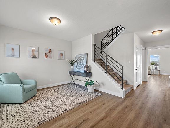 4th image of 4687 N Primrose Way