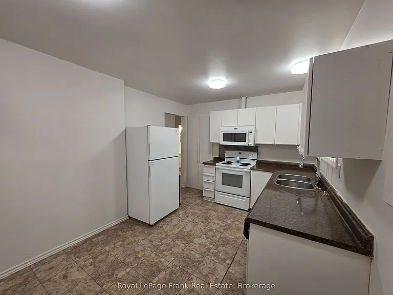 813 Zator Ave — Photo 17