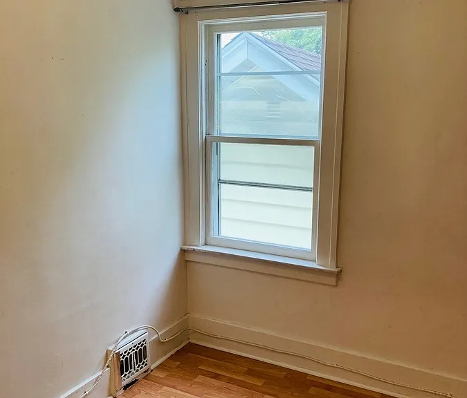 1596 College Ave — Photo 6