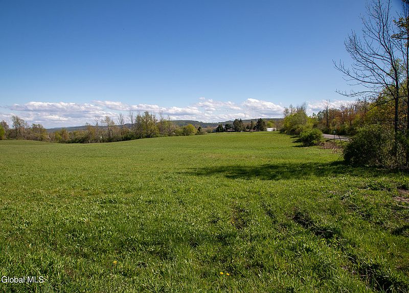 3rd image of L1 Paines Hollow Road