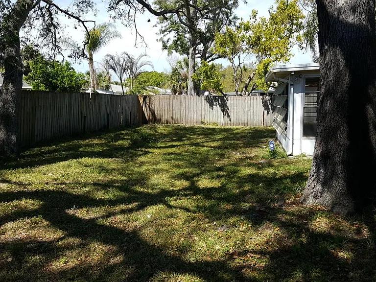 1014 Stonefence Way — Photo 3