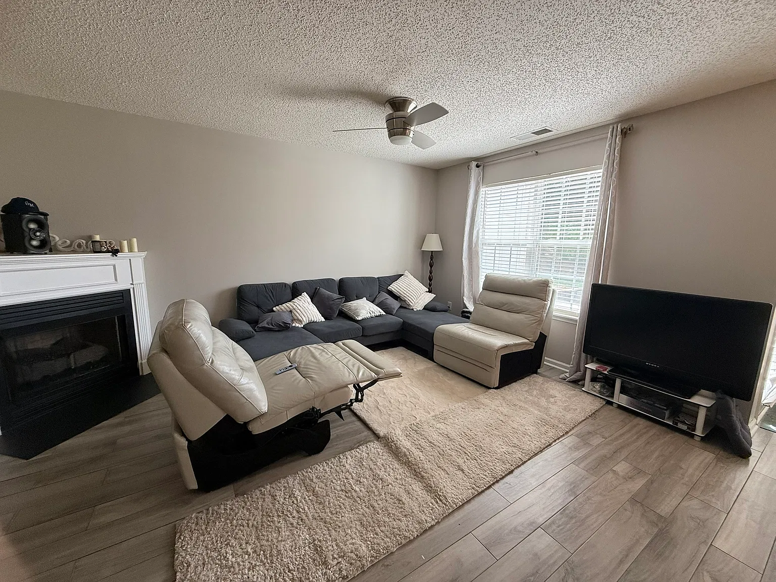 2 bed, 1426 sqft, $2,000 — Photo 3