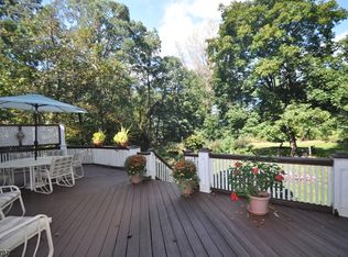 24 Turkey Hill Rd, Boonton, NJ 07005