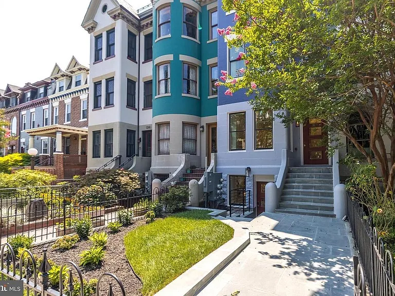 1318 Kenyon St NW — Photo 16