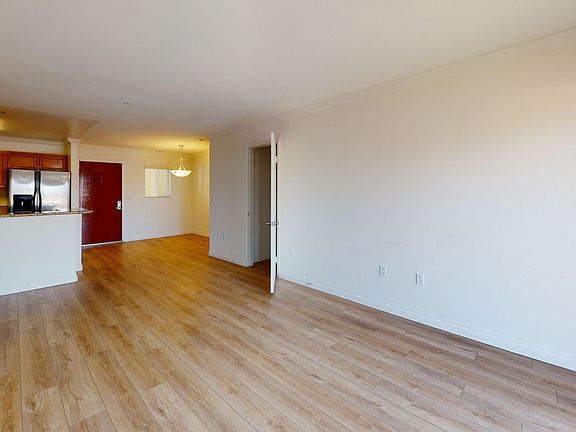 5th image of 7925 Ventura Canyon Ave Unit 208