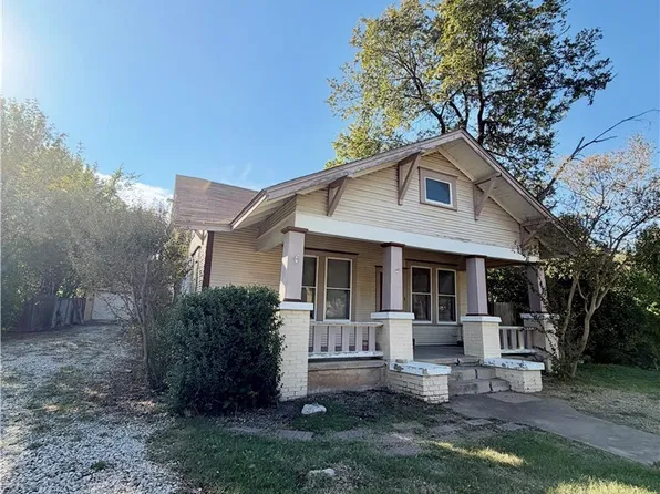 413 Fowzer St, Taylor, TX 76574