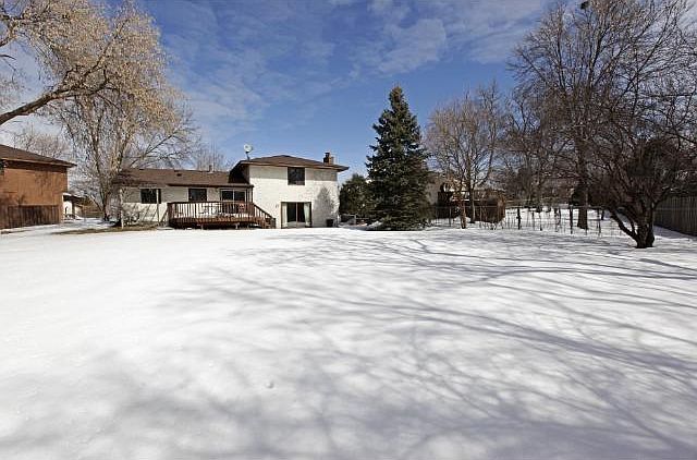 2nd image of 2425 Manchester Dr
