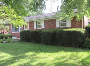 4005 Ranch Rd, Johnson City, TN 37601