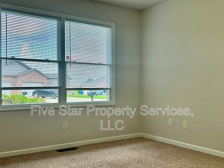 1408 School House Ln — Photo 9