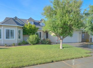 7092 W San Madele Ave, Fresno, CA 93723
