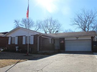 2811 Circle Dr, Muskogee, OK 74403