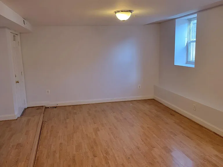 330 Rhode Island Ave NE #10 — Photo 5