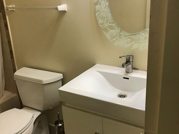 4th image of 6001 Arlington Blvd APT 823
