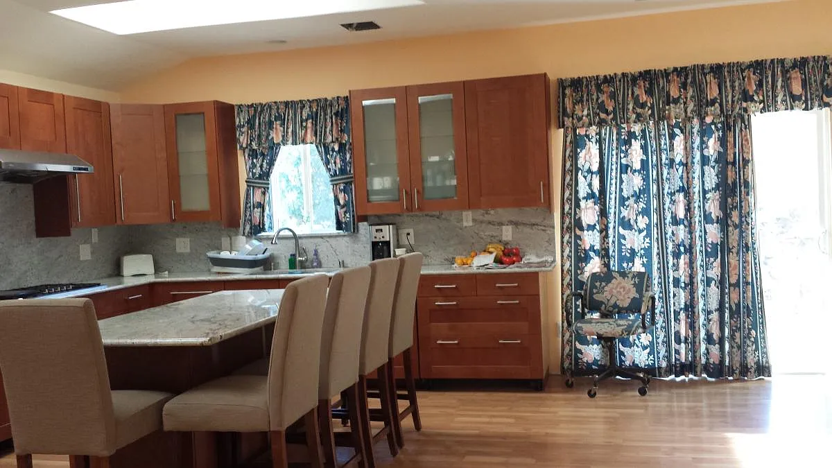 5476 Bohlig Rd — Photo 3