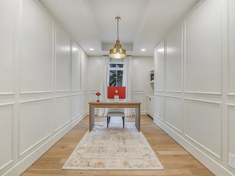 9411 Millbury Dr — Photo 18