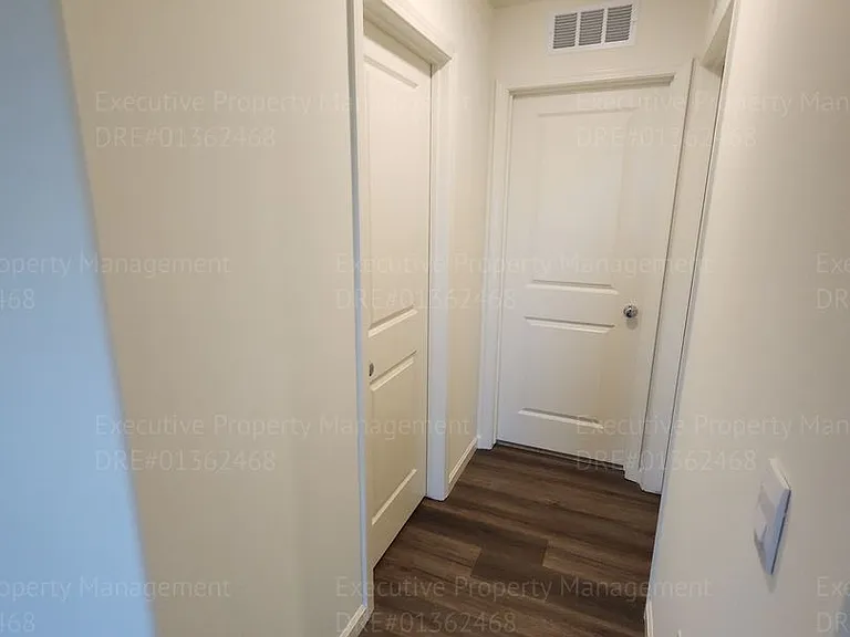 8921 Kemi St — Photo 11