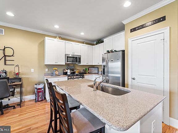 5th image of 18832 Bethpage Dr #F