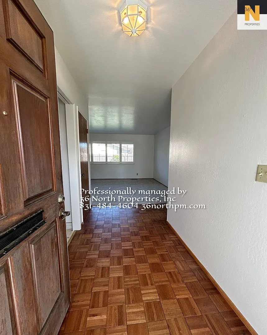 Available Now! Spacious 3 Bed 2 Bath Home In South Salinas! — Photo 2
