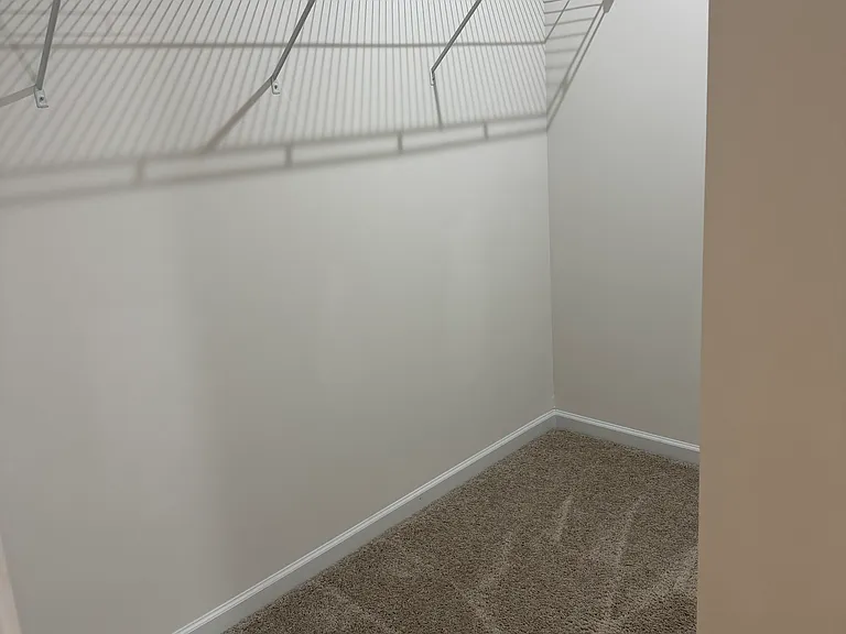 406 Larry Ln — Photo 33