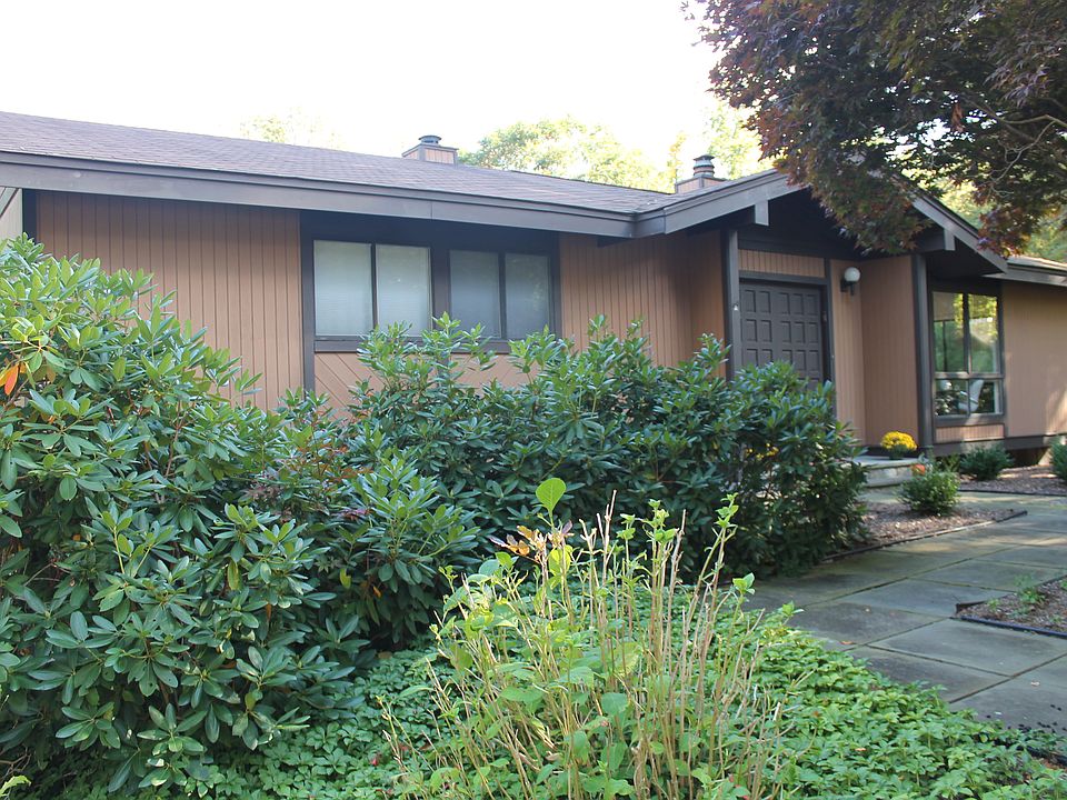 2nd image of 20 Mianus Dr