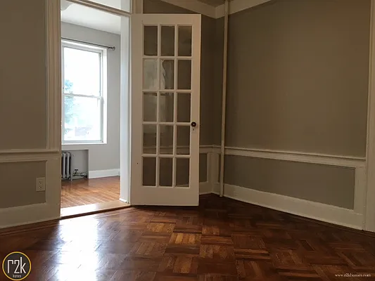 Rented by Realty 2000 Corp | media 18